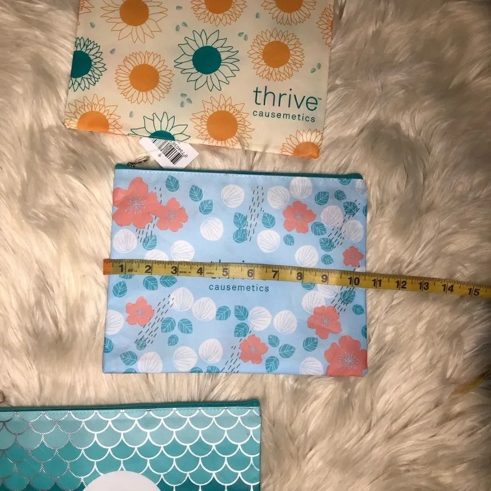 Thrive causemetics make up bag bundle of 3 NWT